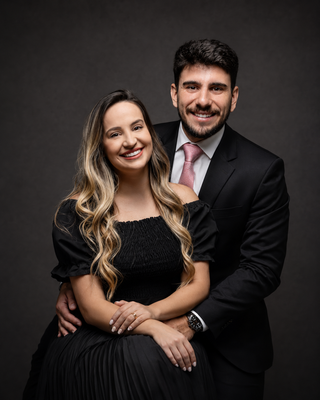 Dra. Dara Suelen Cardoso e Dr. Leandro Vinicios Correia, advogados